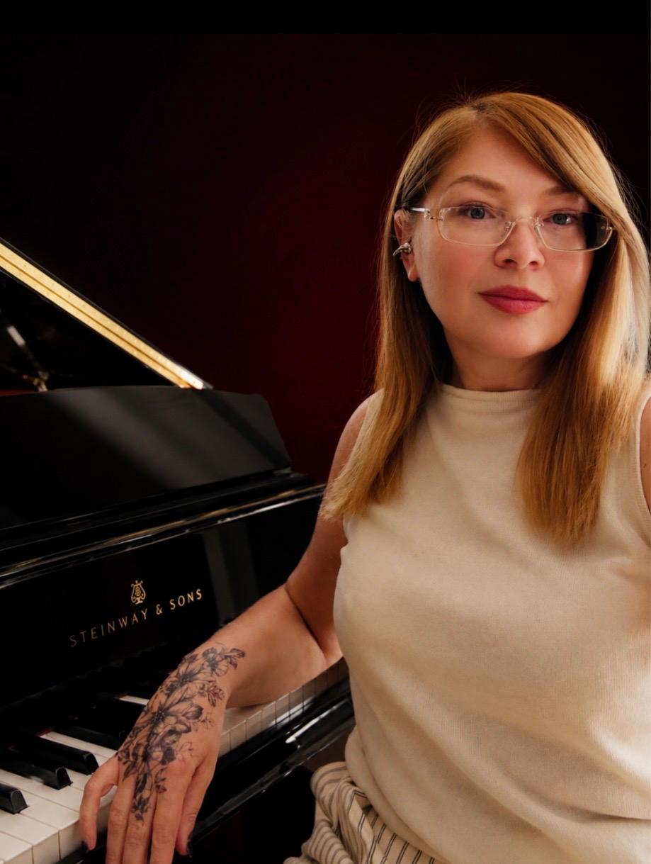 Porträt von Katja Raisow, Inhaberin der Musikschule